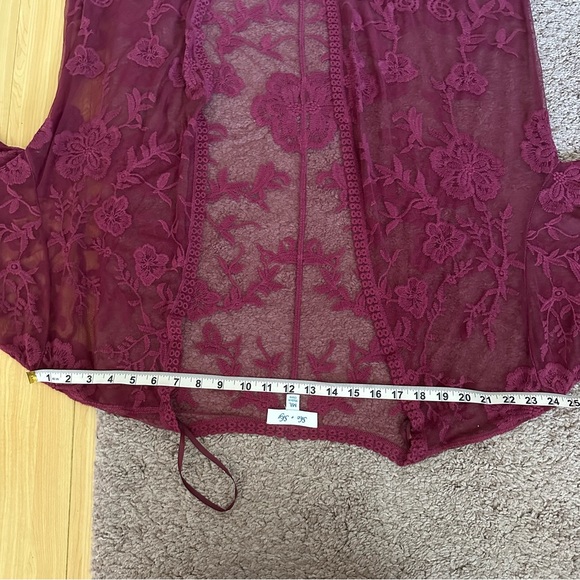 She & Sky lace kimono - Picture 5 of 6